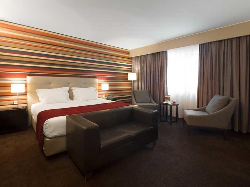 Hotel Tropico Luanda Ruang foto